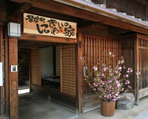 奈良町にぎわいの家玄関